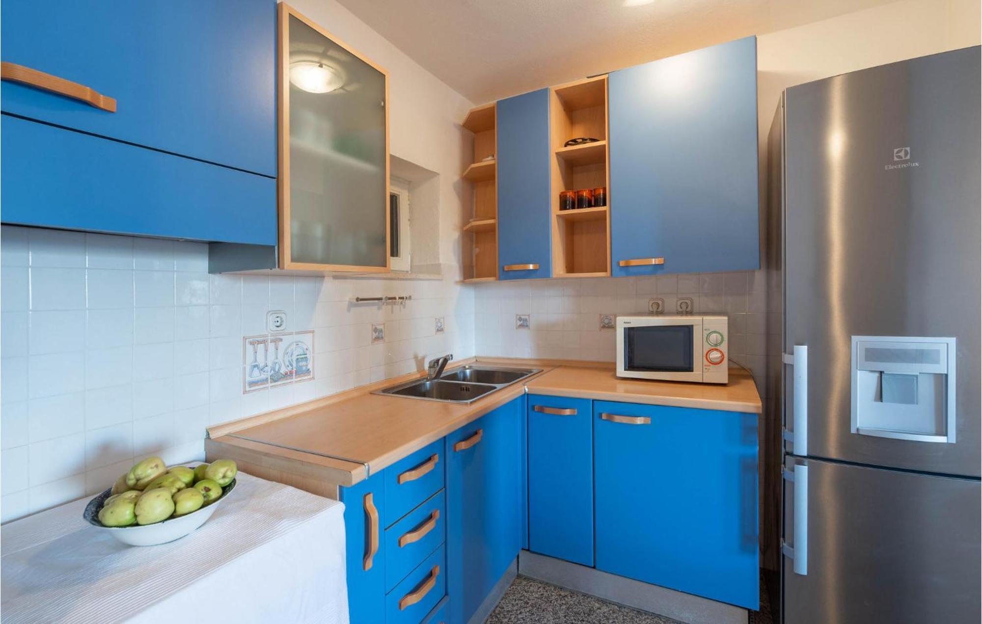 Cozy Home In Postira With Kitchen Kültér fotó
