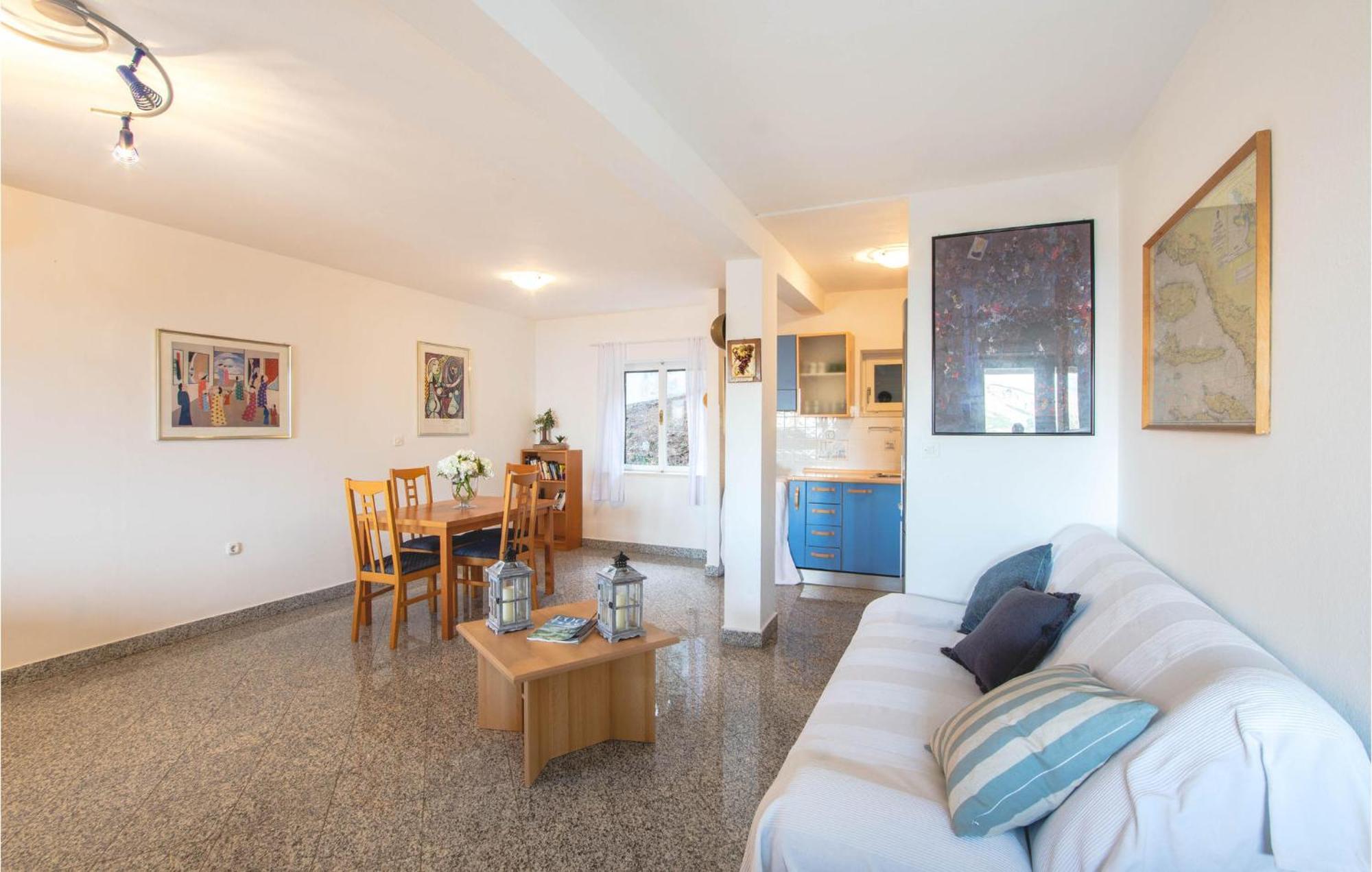 Cozy Home In Postira With Kitchen Kültér fotó