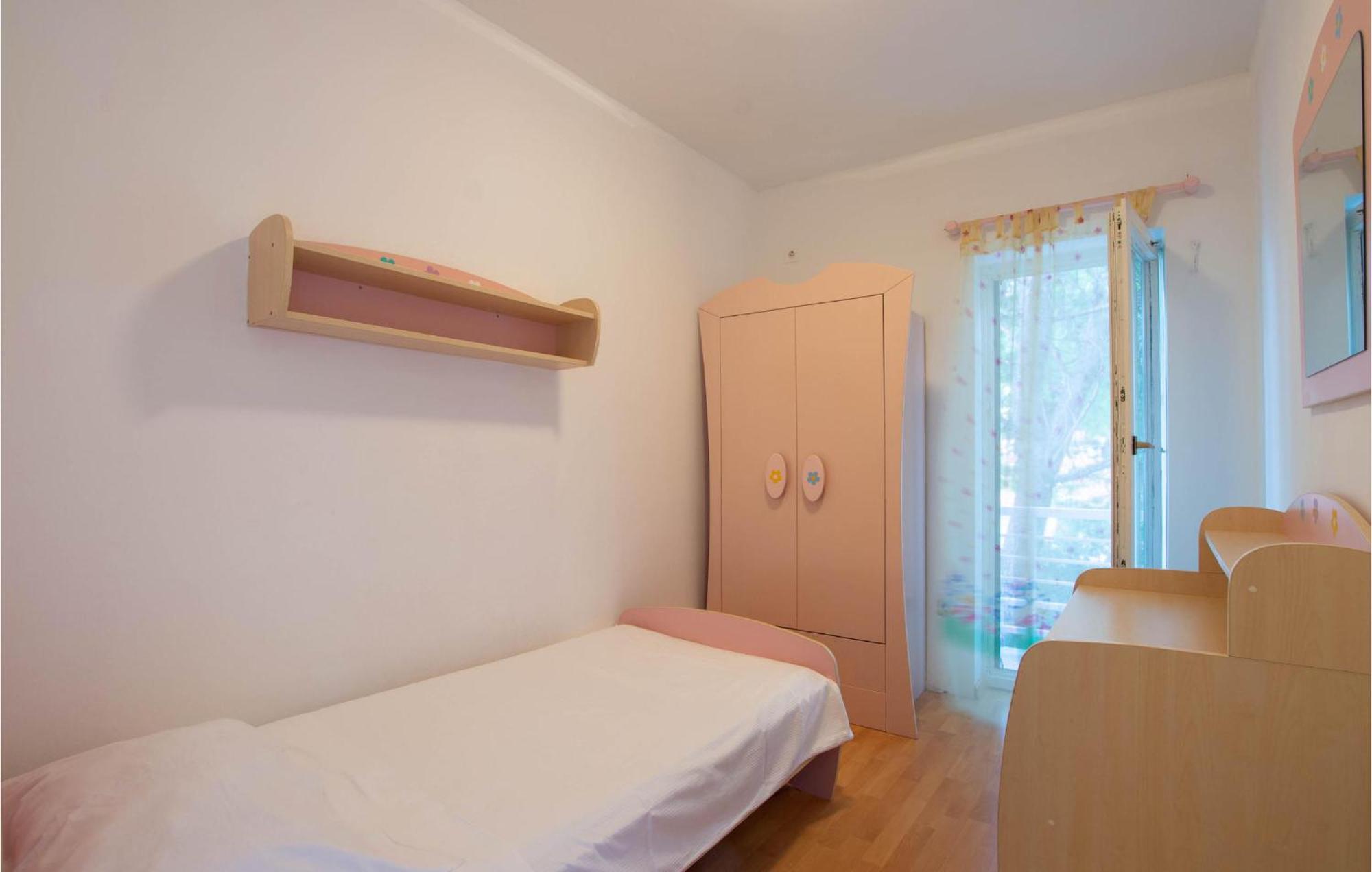 Cozy Home In Postira With Kitchen Kültér fotó